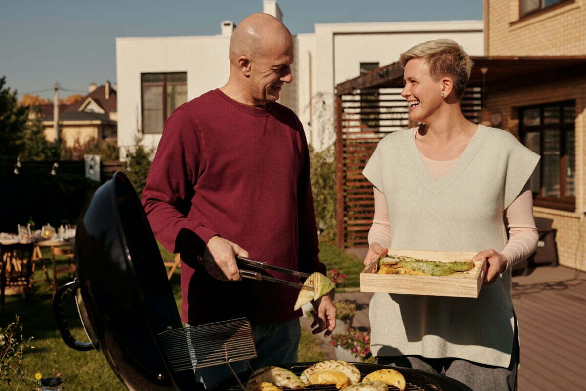 How To Save Money On Date Nights - barbecue How To Save Money On Date Nights - barbecue