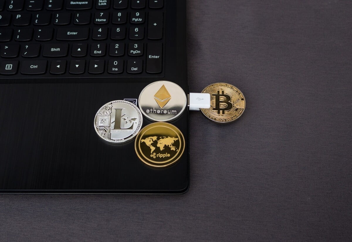 Storing-Cryptocurrency Storing-Cryptocurrency
